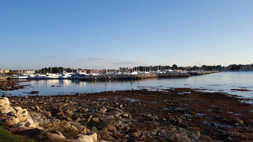 Lux Hotel Novigrad  Bagian luar foto